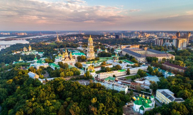 Руководитель “Киевзеленстроя” утверждает, что уровень озеленения в столице почти в два раза выше нормы