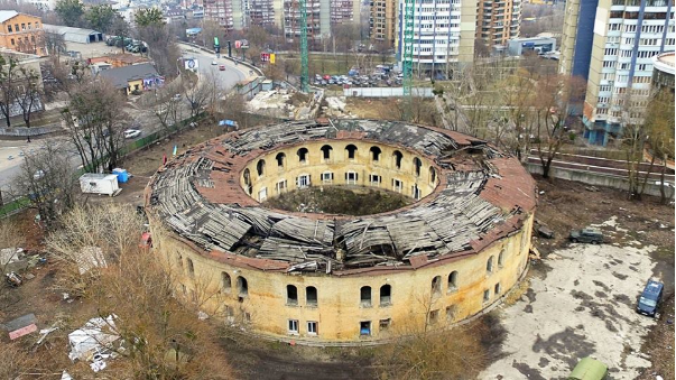 В Киеве за 10,6 млн гривен отреставрируют старинную Наводницкую башню