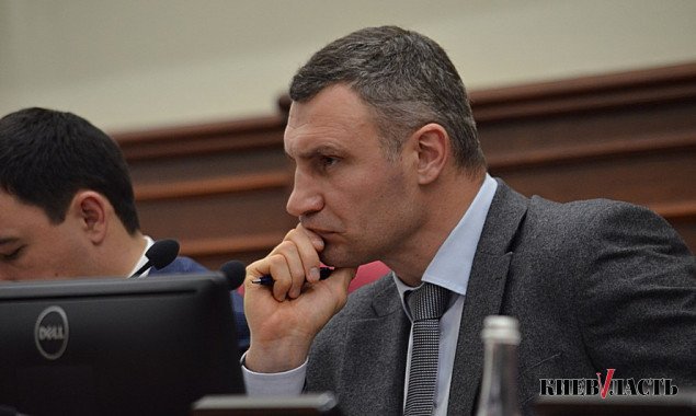 Кличко уволил руководителя коммунального предприятия из-за тендера на приобретение элитного внедорожника
