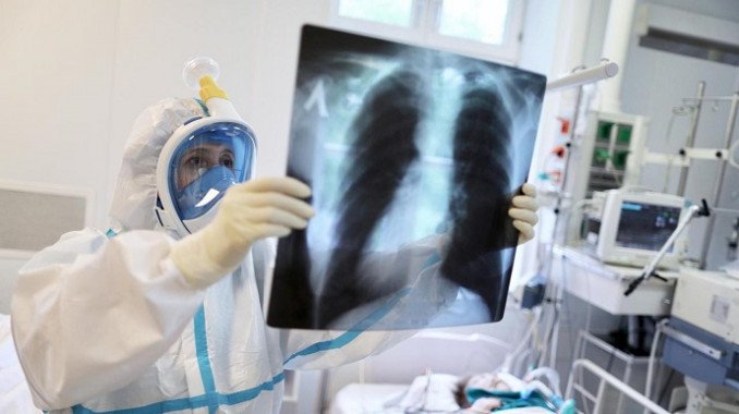 В Украине зафиксирован очередной рекорд по новым носителям коронавируса за сутки