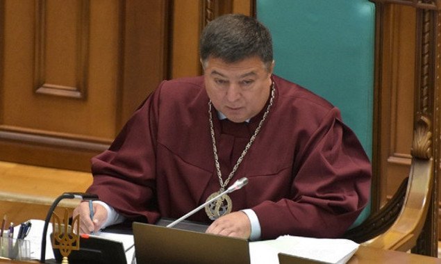 Зеленский во второй раз отстранил главу Тупицкого от должности судьи КСУ