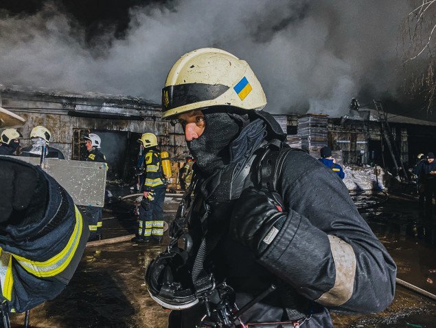 За неделю бойцы ГСЧС ликвидировали в Киеве 70 пожаров