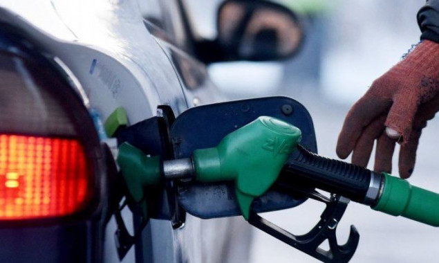 Минэкономики хочет установить предельный уровень надбавки на топливо (обновлено)