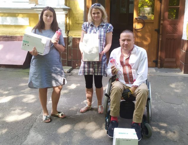 Команда “ЄС” Бровари передала допомогу пораненим в центральний військовий госпіталь Києва