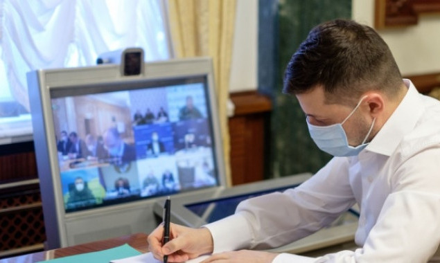 Президент Зеленский подписал “судейские законы” о ВСП и ВККС
