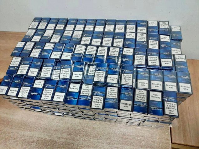 В аэропорту “Борисполь” таможенники изъяли 789 пачек сигарет без акциза