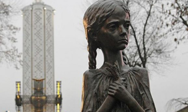 Сьогодні, 25 листопада, у Києві проходять заходи до Дня вшанування пам’яті жертв Голодоморів
