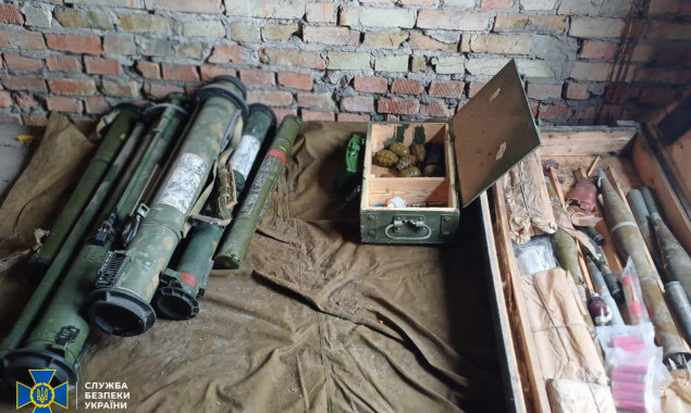 Під Києвом виявили схрон з боєприпасами для російських ДРГ (фото)